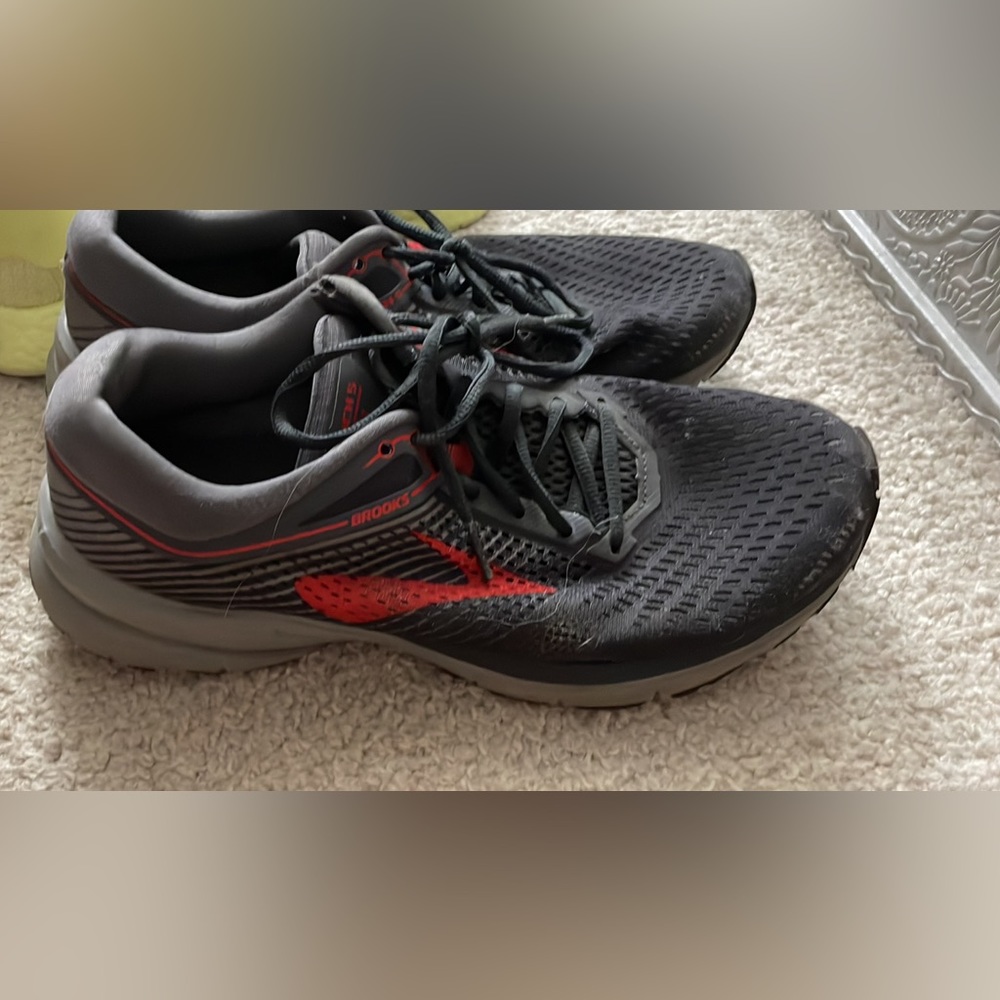 Brooks Mens 9 Shoes